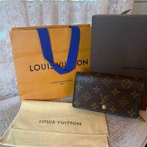 Louis Vuitton Brown vintage wallet full set